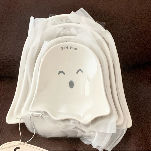 Halloween Ghost Measuring Cup Set - 10 Strawberry Street Whimsical Cupboard - Picture 2 of 12